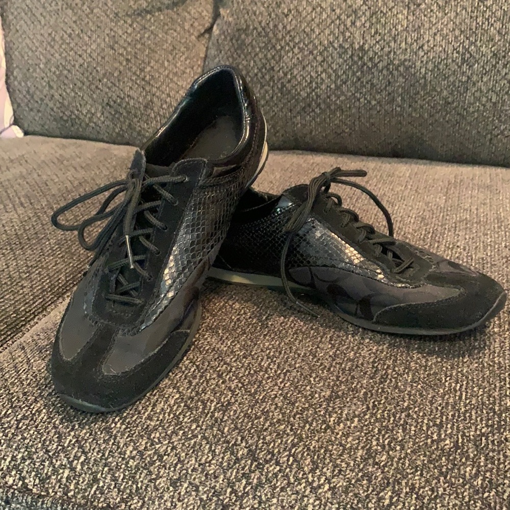 Authentic Coach tennis shoes size 9M